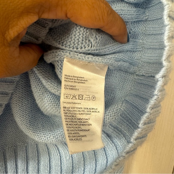 Divided Knitted, Long sleeves, Light Blue, Medium top - Picture 5 of 5